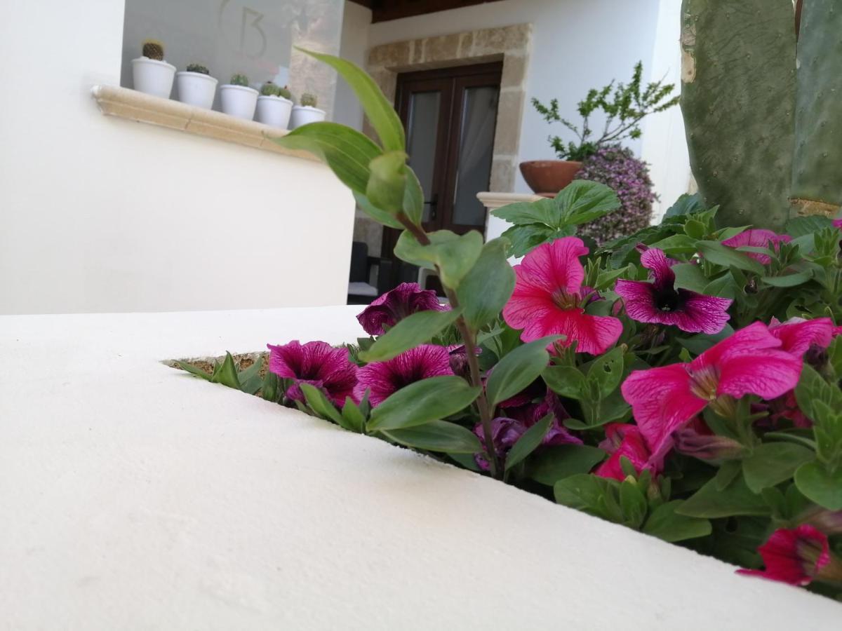 بورتو سيساريو Villa Raggio Di Sole Parcheggio Privato المظهر الخارجي الصورة
